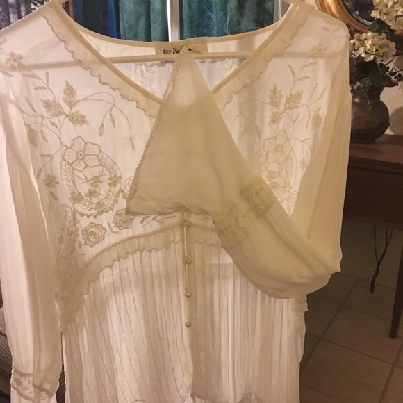Elegant Chiffon Ivory Blouse w Pearl Buttons Sweet - Picture 5 of 8